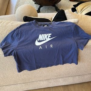 Nike women’s crop t-shirt. Photos of shirt on model are solely for approx. fit